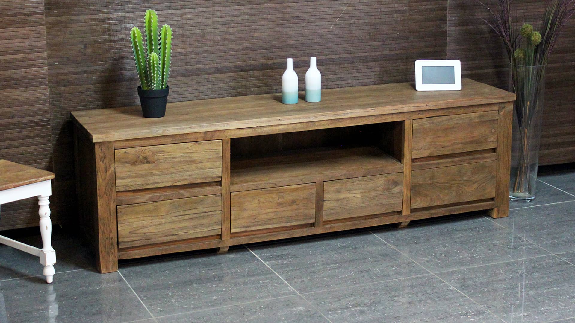Design Tv-meubel teak voor minimalistische en moderne interieurs.
